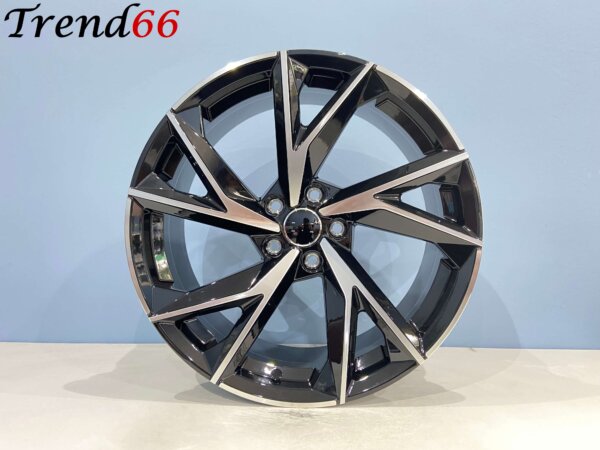 IMG_4432 18 Inch Velgen 5x112- CL2 R8 Look Velgen set in Hoogglans Zwart Gepolijste kleur