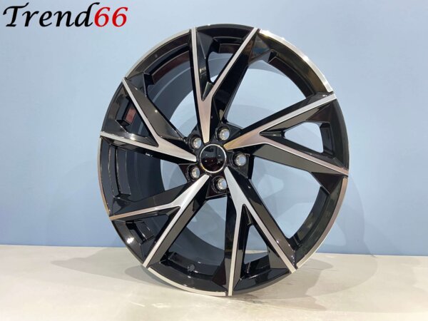 IMG_4434 18 Inch Velgen 5x112- CL2 R8 Look Velgen set in Hoogglans Zwart Gepolijste kleur