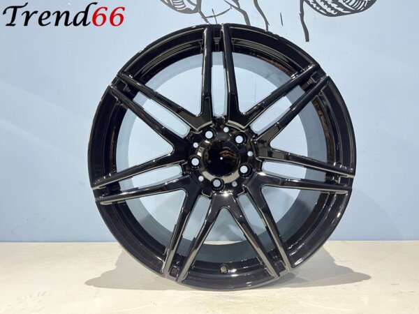 19 Inch Velgen 5x112 -V Spaak model verzwaarde velgen. Hoogglans zwart