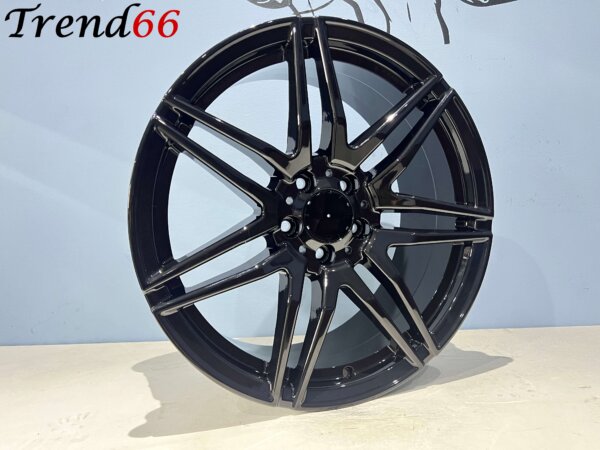 19 Inch Velgen 5x112 -V Spaak model verzwaarde velgen. Hoogglans zwart