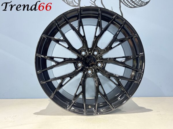 18 Inch Velgen 5x112- Vossen Velocity Look Velgen Set. Glans zwarte Kleur