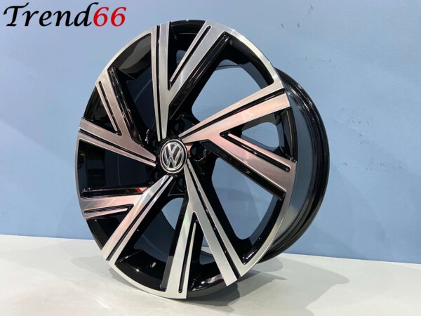 IMG_8776 17 Inch Velgen 5x100- Bergamo Look Velgen set in Hooglans Zwart Gepolijste versie