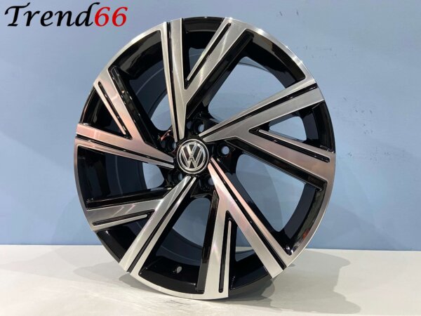 IMG_8779 17 Inch Velgen 5x100- Bergamo Look Velgen set in Hooglans Zwart Gepolijste versie