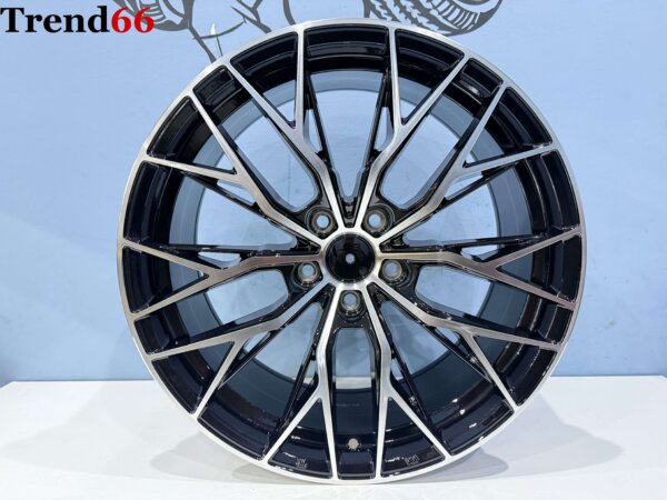 IMG_9073 18 Inch Velgen 5x112- Vossen Velocity Look Velgen Set. Glans zwarte Gepolijste Duo Color