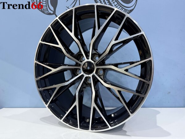 IMG_9075 18 Inch Velgen 5x112- Vossen Velocity Look Velgen Set. Glans zwarte Gepolijste Duo Color