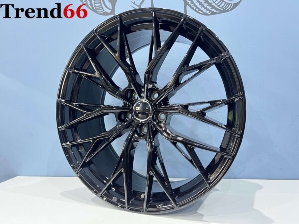 IMG_9088 20 Inch Velgen 5x112- VossenVelocity Performance Look Velgen Glans zwart