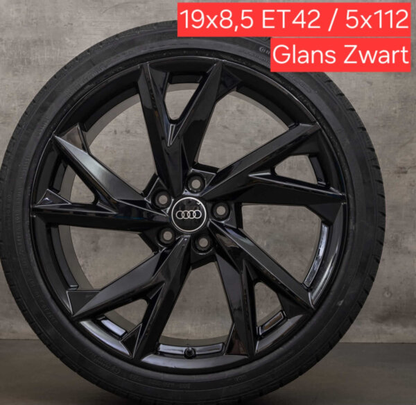 19 Inch 5x112 2025 R8 Look Velgen Set Hoogglans Zwarte Kleur