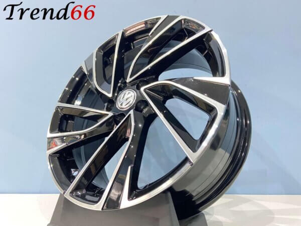 IMG_1039 17 Inch Velgen 5x100- Adelaide Look Hoogglans Zwart Gepolijste kleur