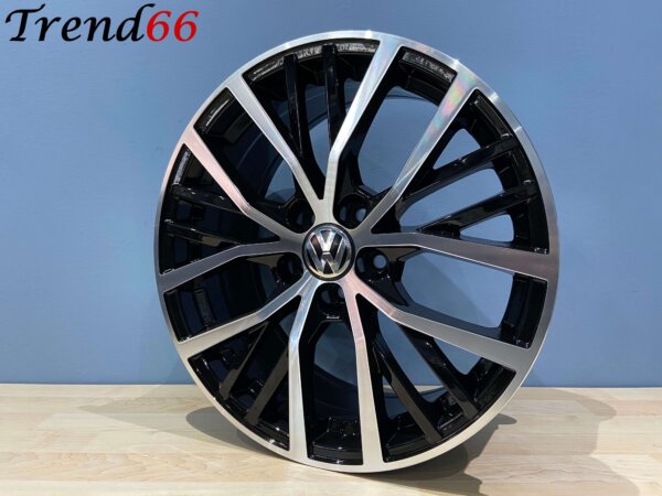 IMG_1196 17 Inch Velgen 5x100- Parabolica Look Hoogglans Zwart Gepolijste kleur