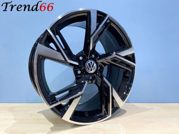 IMG_1739 18 Inch Velgen 5x112- RS6 Look Hoogglans Zwart Gepolijste kleur
