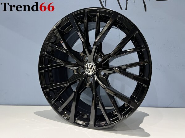 IMG_2302 17 Inch 5x100 GTI Parabolica Look Hoogglans Zwarte velgen
