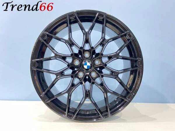 19'' 5x120 Breed Set Style 1000M Look Hoogglans Zwarte Kleur