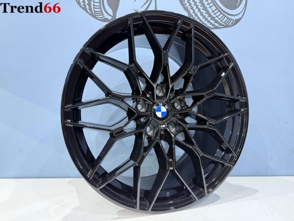 19'' 5x120 Breed Set Style 1000M Look Hoogglans Zwarte Kleur