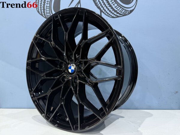 19'' 5x120 Breed Set Style 1000M Look Hoogglans Zwarte Kleur