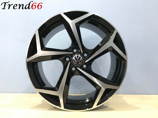 IMG_2830 17 Inch Velgen 5x100- R Bonneville Look Glans Zwart Gepolijst Kleur Velgen Set