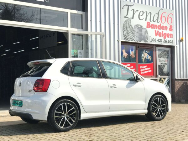 IMG_2954 17 Inch Velgen 5x100- Parabolica Look Hoogglans Zwart Gepolijste kleur