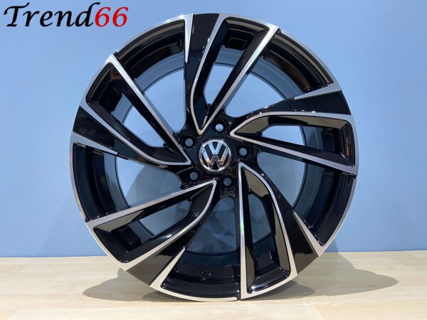 IMG_5421 19 Inch Velgen 5X112- Adelaide R Look Velgen Set Hoogglans Zwart Gepolijst Kleur