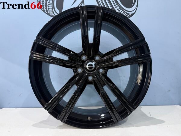 IMG_5461 19 Inch Velgen 5x108 5 Spaak ST R Desing Look Velgen Hoogglans Zwart
