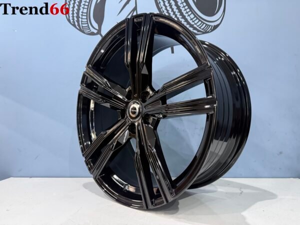 IMG_5468 19 Inch Velgen 5x108 5 Spaak ST R Desing Look Velgen Hoogglans Zwart