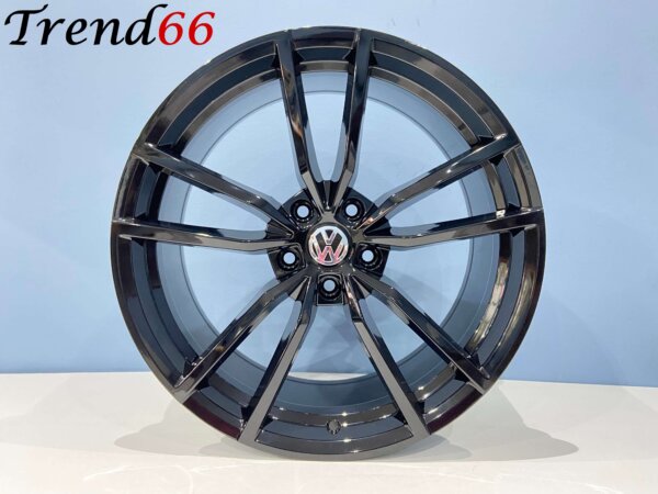IMG_5950 17 Inch 5x112 Pretoria Look Velgen Set Hoogglans Zwarte Kleur