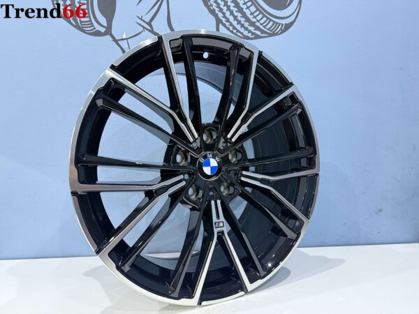18 Inch Velgen 5x120 - 846M Look Velgen Set. Hoogglans Zwart Gepolijst Kleur
