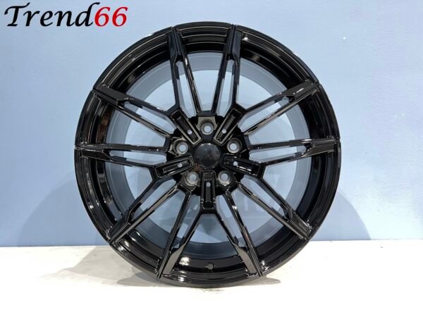 IMG_8187 19 Inch 5x112 825M Look Breed Set Hoogglans Zwarte Kleur