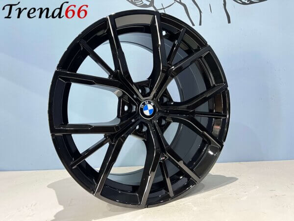 IMG_8256 19 Inch Velgen 5x120- Style 845M Look BREEDSET in Hoogglans Zwart