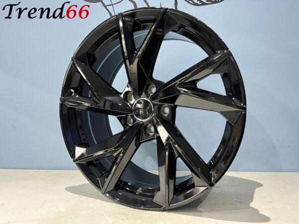 IMG_8352 18'' Velgen 5x112 R8 Look Velgen Set. Hoogglans Zwart Sterke en Kwaliteit SportVelgen