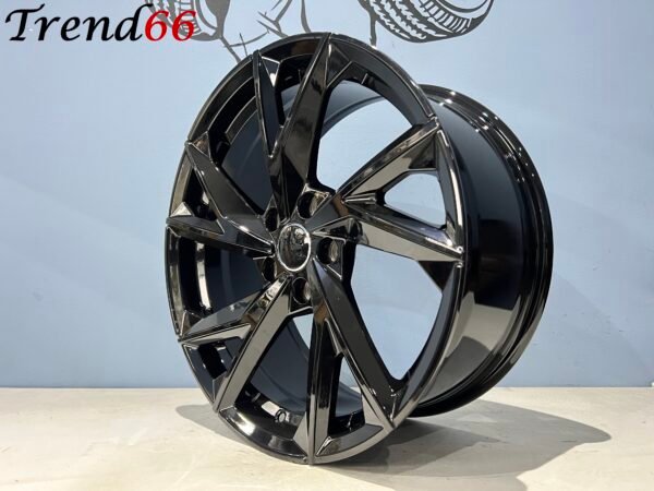 IMG_8353 18'' Velgen 5x112 R8 Look Velgen Set. Hoogglans Zwart Sterke en Kwaliteit SportVelgen
