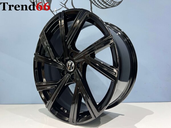 18 Inch Velgen 5x112- Bergamo Look Velgen Set Glans Zwart