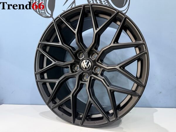 IMG_8573 20'' 5x120 Nieuw In Doos Vossen Bulli R Look Velgen Set. Satin Zwart Kleur SportVelgen.