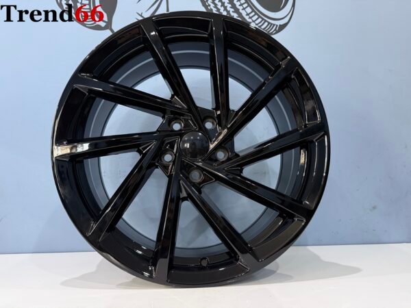 IMG_8577 18'' Velgen 5x112 Spielberg Look Velgen set Hoogglans Zwarte Kleur