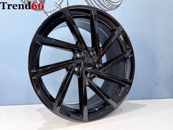 IMG_8578 18'' Velgen 5x112 Spielberg Look Velgen set Hoogglans Zwarte Kleur
