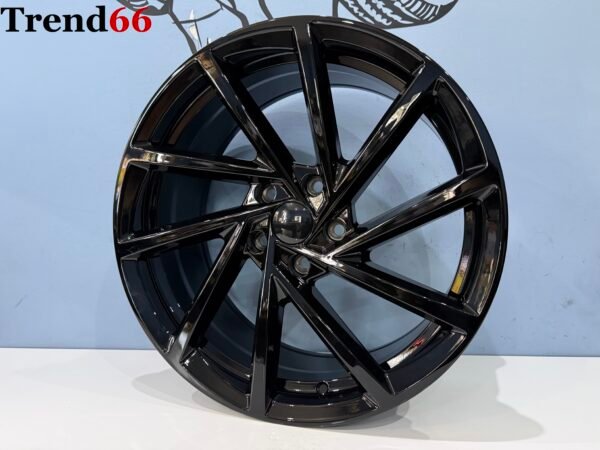 IMG_8580 18'' Velgen 5x112 Spielberg Look Velgen set Hoogglans Zwarte Kleur