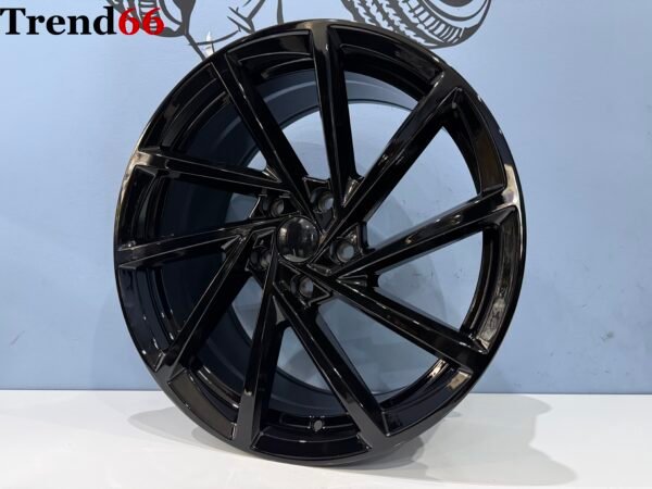 IMG_8581 18'' Velgen 5x112 Spielberg Look Velgen set Hoogglans Zwarte Kleur
