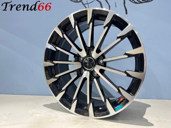 IMG_8621 18inch Nieuw In Doos RS Multispaak Look Velgen Set