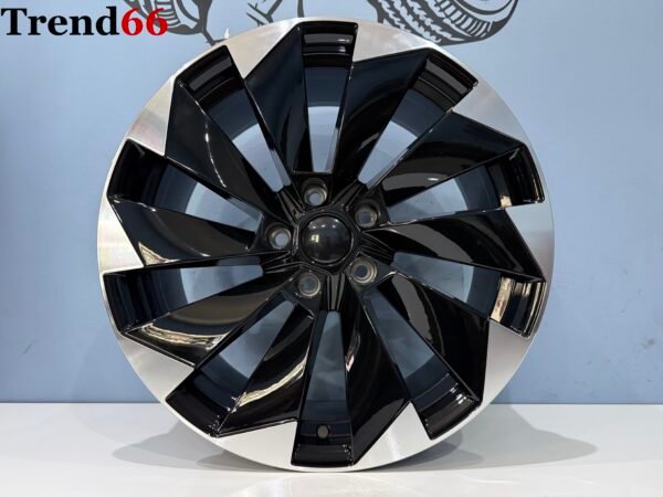 18'' Nieuw In Doos FR Model Velgen Set. Hoogglans Zwart Gepolijst Kleur SportVelgen.