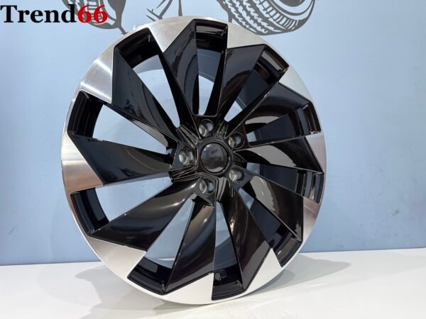 18'' Nieuw In Doos FR Model Velgen Set. Hoogglans Zwart Gepolijst Kleur SportVelgen.