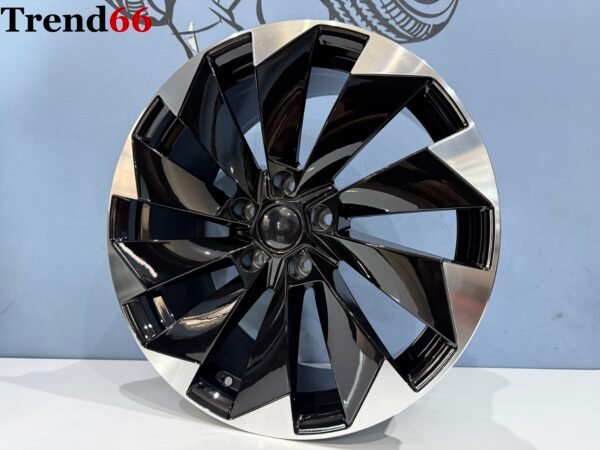 18'' Nieuw In Doos FR Model Velgen Set. Hoogglans Zwart Gepolijst Kleur SportVelgen.