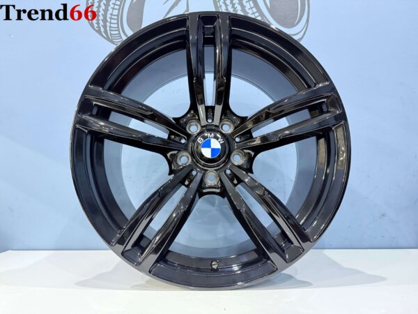 19 Inch 5x120 Breed Set Style 437M Look Velgen Set Hoogglans Zwarte Kleur