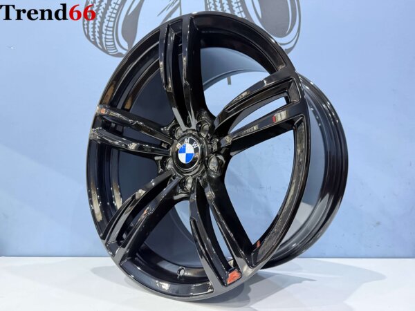 19 Inch 5x120 Breed Set Style 437M Look Velgen Set Hoogglans Zwarte Kleur