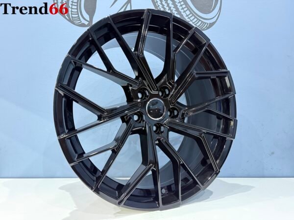 IMG_9114 19'' In Doos 2026 Model RS Look Velgen Set. Glans Zwart Kleur SportVelgen.