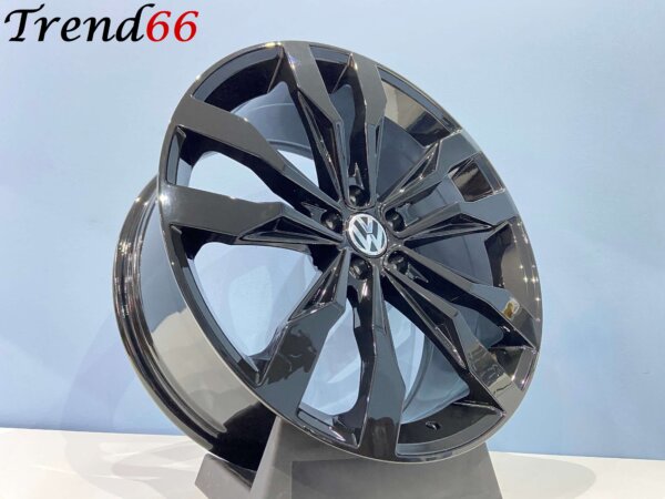 19 Inch 5x112 SUZUKA Look Velgen Set Hoogglans Zwarte Kleur