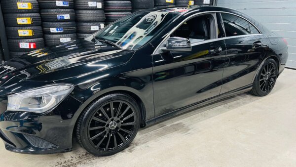 18 Inch Velgen 5x112- Multispaak AMG Look Velgen in Hoogglans Zwart