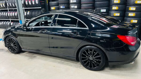 18 Inch Velgen 5x112- Multispaak AMG Look Velgen in Hoogglans Zwart