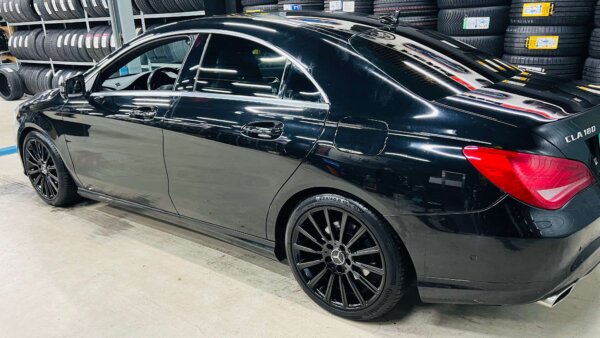 18 Inch Velgen 5x112- Multispaak AMG Look Velgen in Hoogglans Zwart
