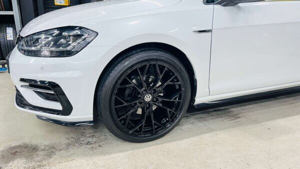 IMG_E8534 19 Inch Velgen 5x112 -R8 B3 Forget model in Hoogglans Zwart