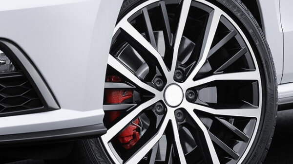 Polo_GTI_velg 17 Inch Velgen 5x100- Parabolica Look Hoogglans Zwart Gepolijste kleur
