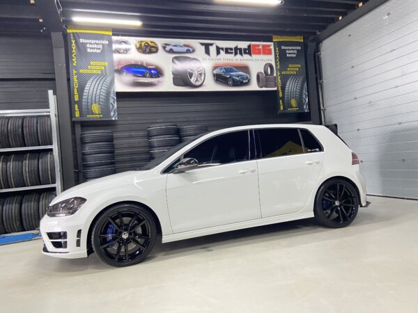 IMG_0473 19 Inch 5x112 Velgen Pretoria Look Hoogglans Zwarte Kleur