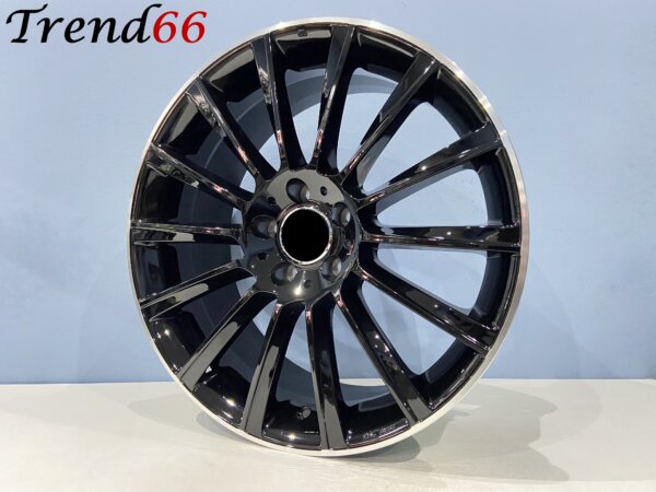 IMG_0927 19 Inch Velgen 5x112 -Multispaak AMG Look Hoogglans zwarte kleur met Chrome rand/Lip